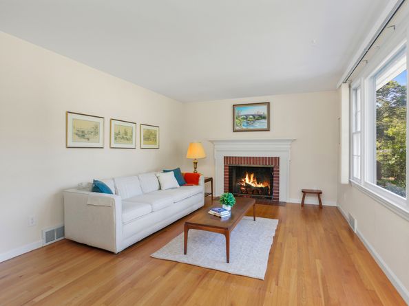 430 Nonopoge Road, Fairfield CT 06825