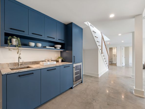 102 Compo Road S, Westport CT 06880