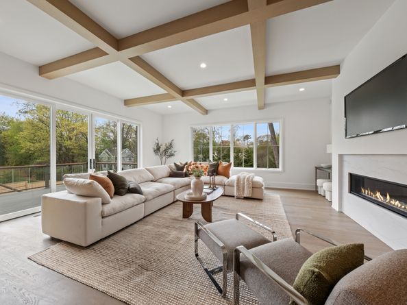 102 Compo Road S, Westport CT 06880