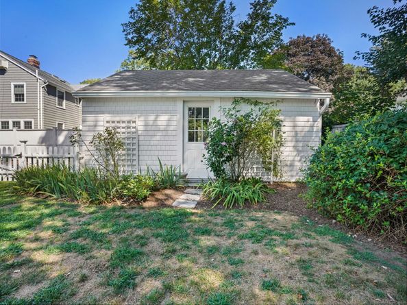 19 Park Lane, Darien CT 06820