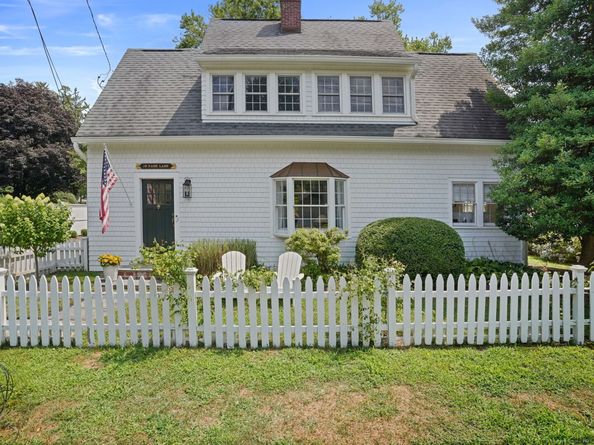 19 Park Lane, Darien CT 06820