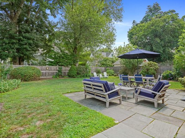 19 Park Lane, Darien CT 06820
