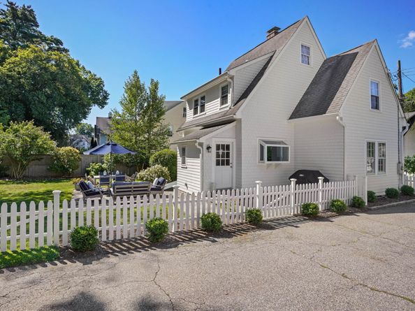 19 Park Lane, Darien CT 06820