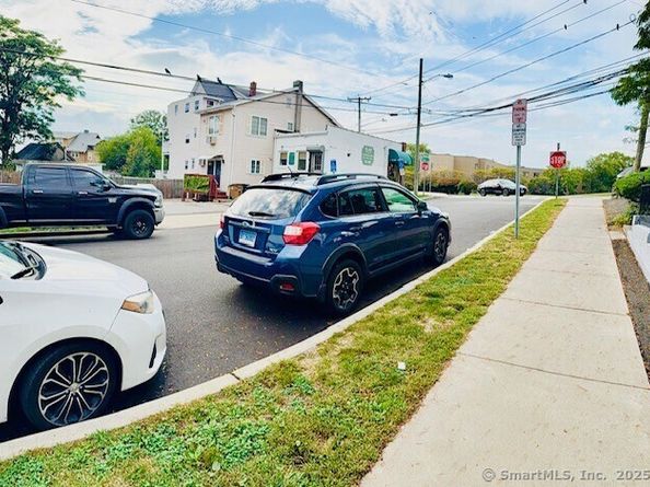 8 Wardwell Street APT 6, Stamford CT 06902