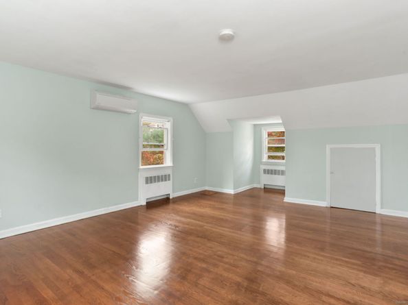 88 Pine Hill Avenue, Stamford CT 06906