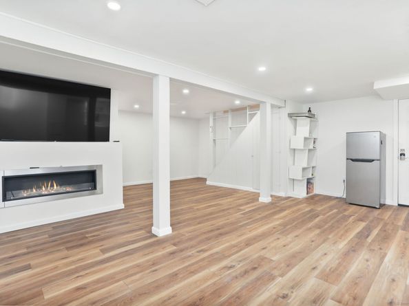 88 Pine Hill Avenue, Stamford CT 06906