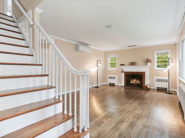88 Pine Hill Avenue, Stamford CT 06906