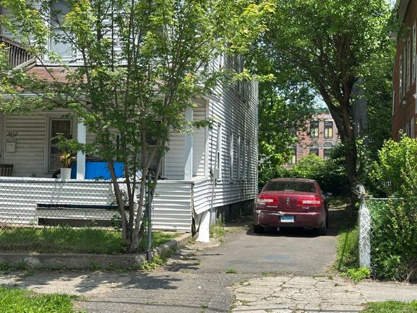 1050 Hancock Avenue, Bridgeport CT 06605