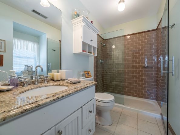 19 Prospect Ridge APT 14, Ridgefield CT 06877