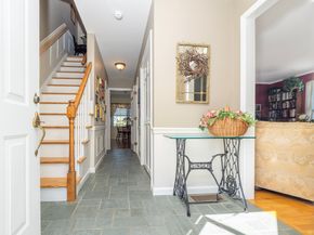 19 Prospect Ridge APT 14, Ridgefield CT 06877