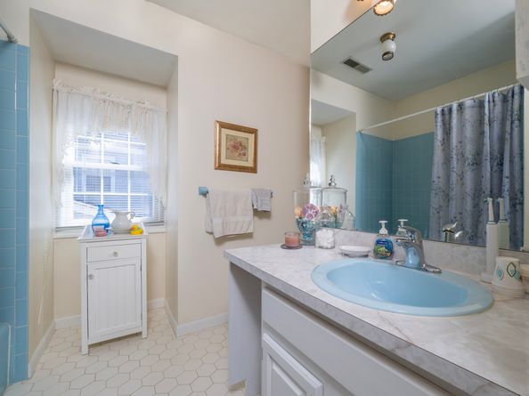 19 Prospect Ridge APT 14, Ridgefield CT 06877