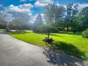 121 Lewis Road, Trumbull CT 06611