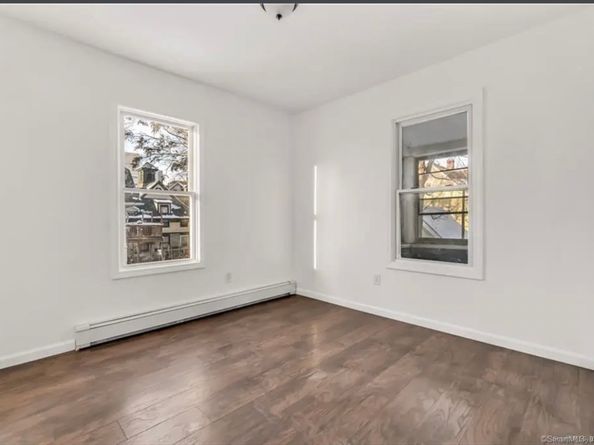 74 Carleton Avenue, Bridgeport CT 06604