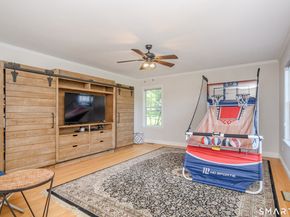 8 Woodridge Lane, New Fairfield CT 06812