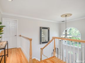 8 Woodridge Lane, New Fairfield CT 06812