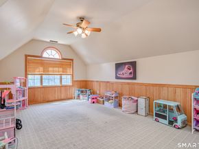 8 Woodridge Lane, New Fairfield CT 06812