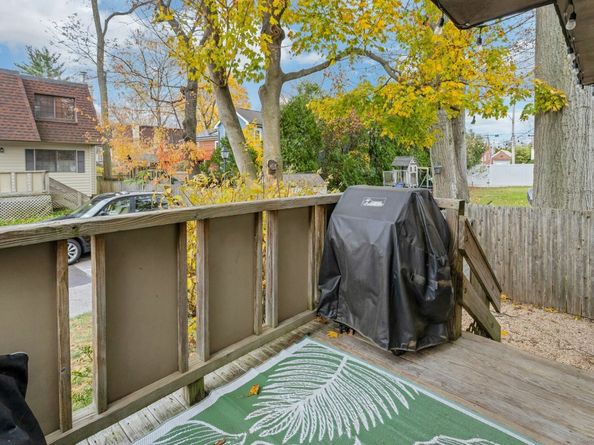 31 Wascussee Lane 65, Stamford CT 06902