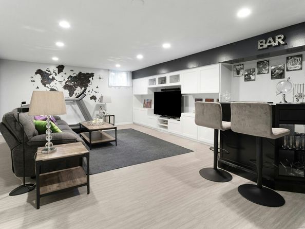 31 Wascussee Lane 65, Stamford CT 06902