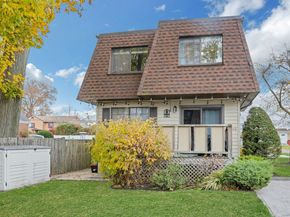 31 Wascussee Lane 65, Stamford CT 06902