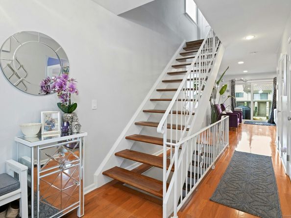 31 Wascussee Lane 65, Stamford CT 06902