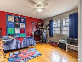 5 Mount Pleasant Road, Newtown CT 06470