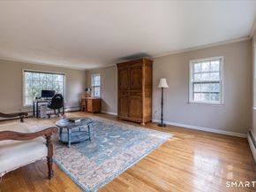 5 Mount Pleasant Road, Newtown CT 06470