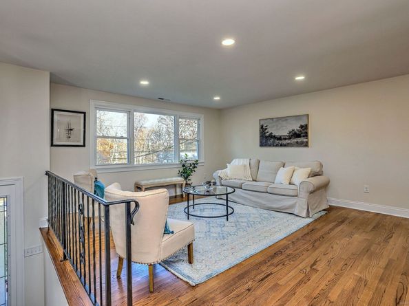 5 Robert Frost Drive, Shelton CT 06484