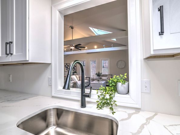 5 Robert Frost Drive, Shelton CT 06484