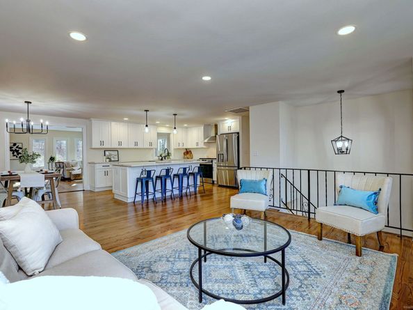 5 Robert Frost Drive, Shelton CT 06484