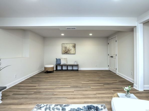 5 Robert Frost Drive, Shelton CT 06484