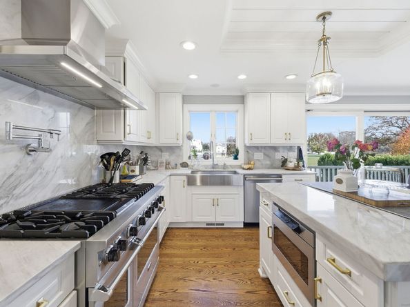 783 Reef Road, Fairfield CT 06824