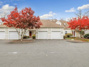 304 Summerfield Gardens