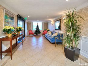 4 Putnam Hill Road 2B, Greenwich CT 06830