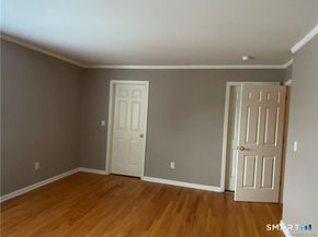 11 Mannions Lane APT 11, Danbury CT 06810