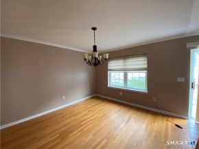 11 Mannions Lane APT 11, Danbury CT 06810