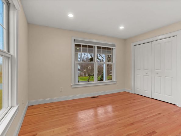 8 Moorland Road, Trumbull CT 06611