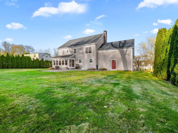 8 Moorland Road, Trumbull CT 06611