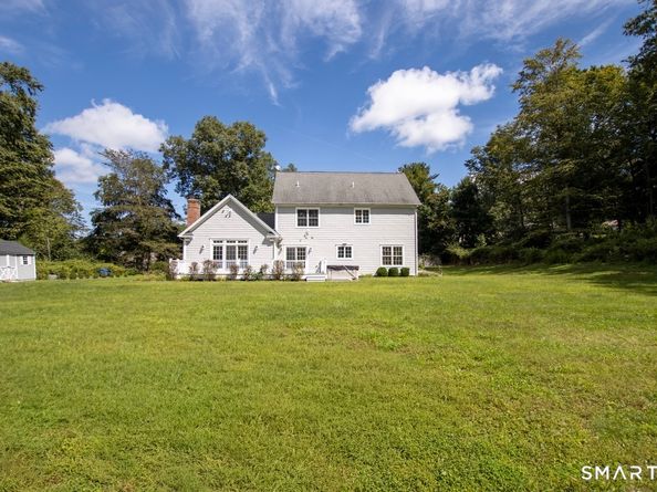 24 Plum Tree Lane, Trumbull CT 06611