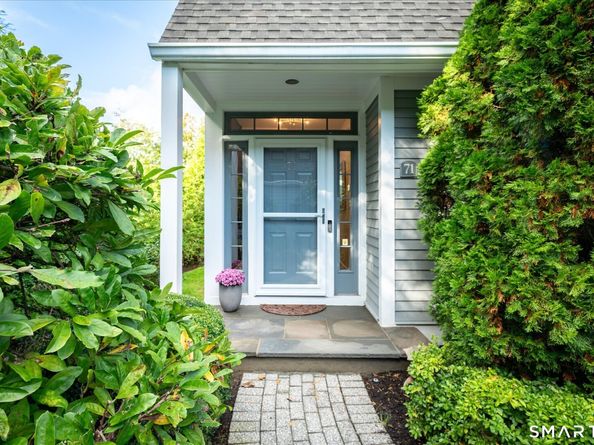 71 Hale Lane 71, Darien CT 06820