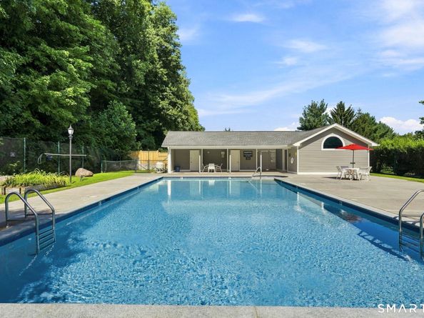 35 Glen Ridge 35, Wilton CT 06897