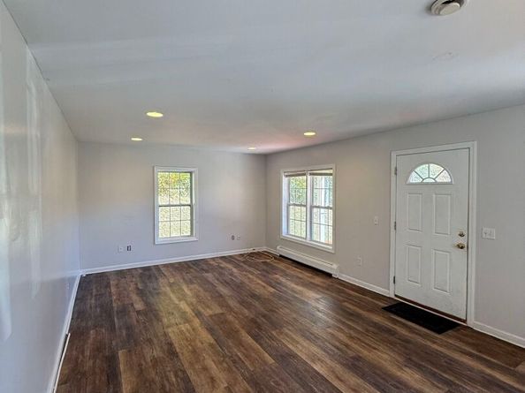 15 Bayberry Lane, Danbury CT 06811