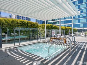 425 1st Street 1601, San Francisco CA 94105