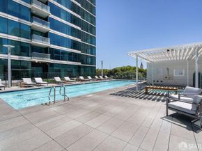 425 1st Street 1601, San Francisco CA 94105