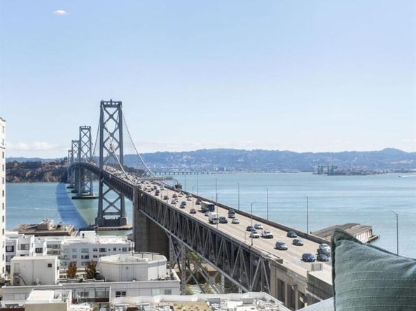 425 1st Street 1601, San Francisco CA 94105