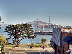 2932 Larkin Street, San Francisco CA 94109