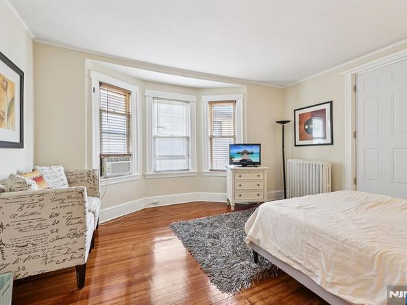 5 77th Street, North Bergen NJ 07047