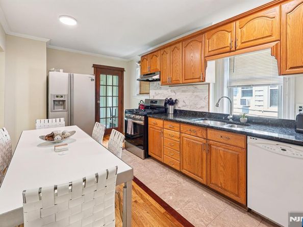 5 77th Street, North Bergen NJ 07047