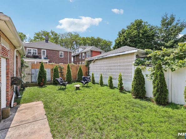 5 77th Street, North Bergen NJ 07047