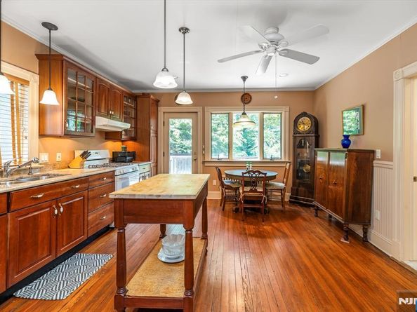 140 Prospect Street, Leonia NJ 07605