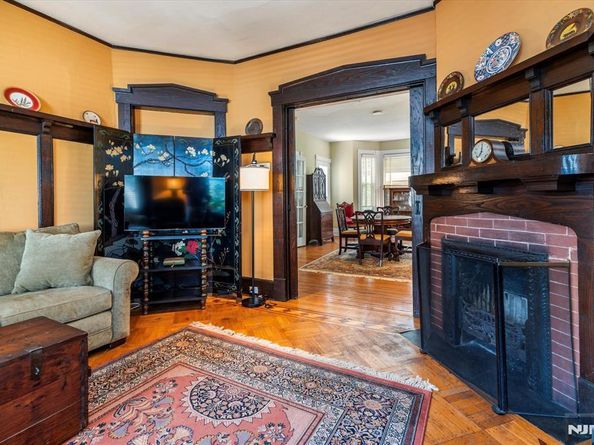 140 Prospect Street, Leonia NJ 07605